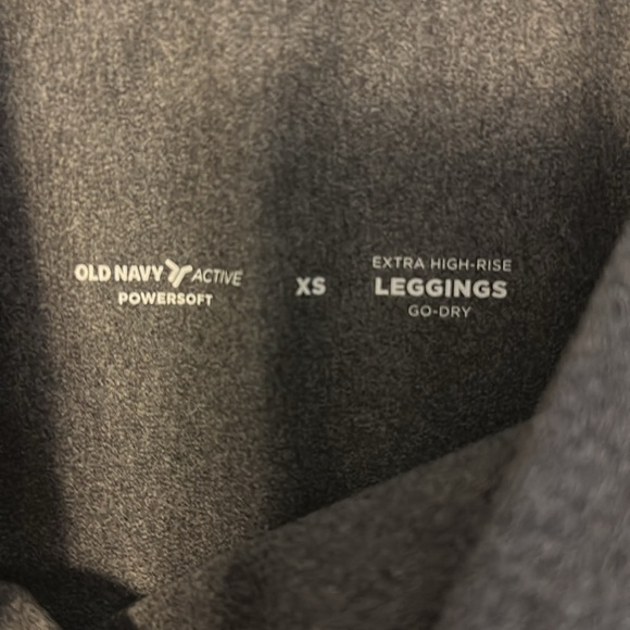 Old Navy Active powersoft Extra High-rise leggings - Picture 3 of 4